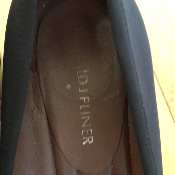 Donald Pliner black square toe heels - Picture 4 of 8